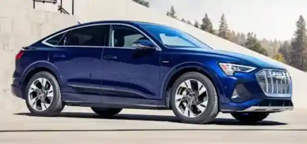 Audi e-tron
출처: www.truecar.com